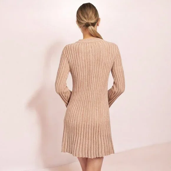 NWT En Saison Emily Mini Sweater Dress in Rose Gold -  www.toquedesaborminas.com.br